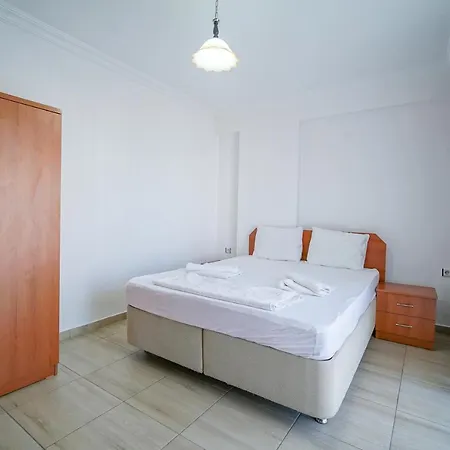 Aparthotel Isik 2*