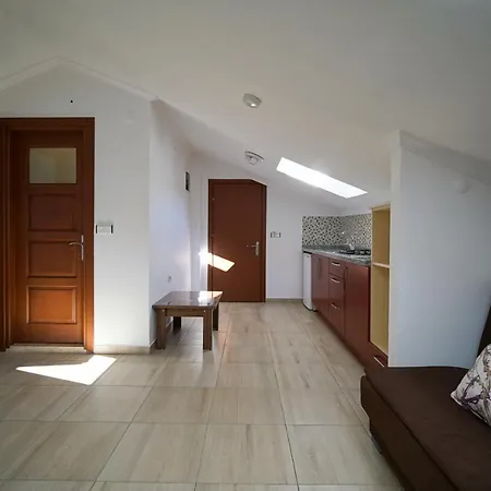 Aparthotel Isik 2*