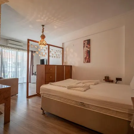 Isik Aparthotel Datça