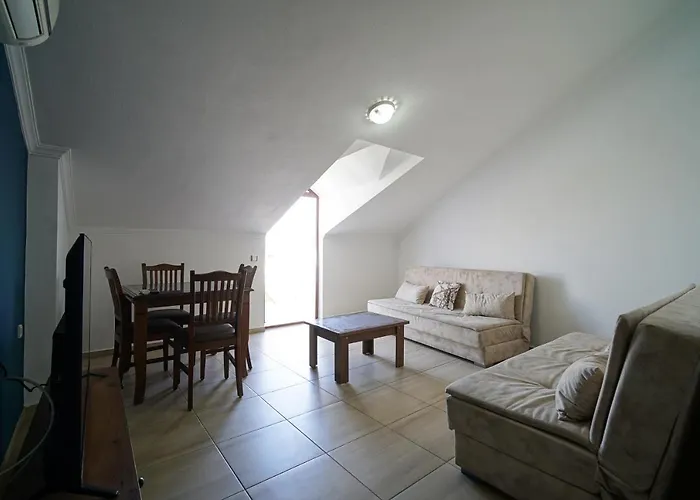 Isik Apartmanhotel 3*